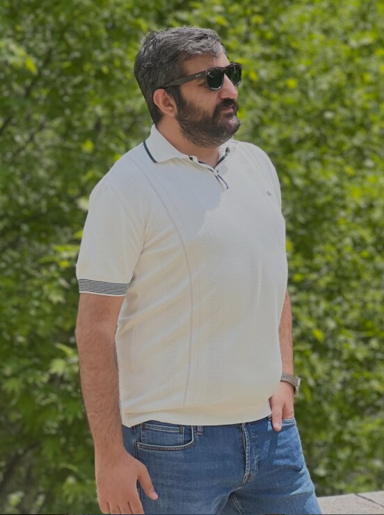 ALYDMR Friendship OS kurucusu Ali dış mekânda